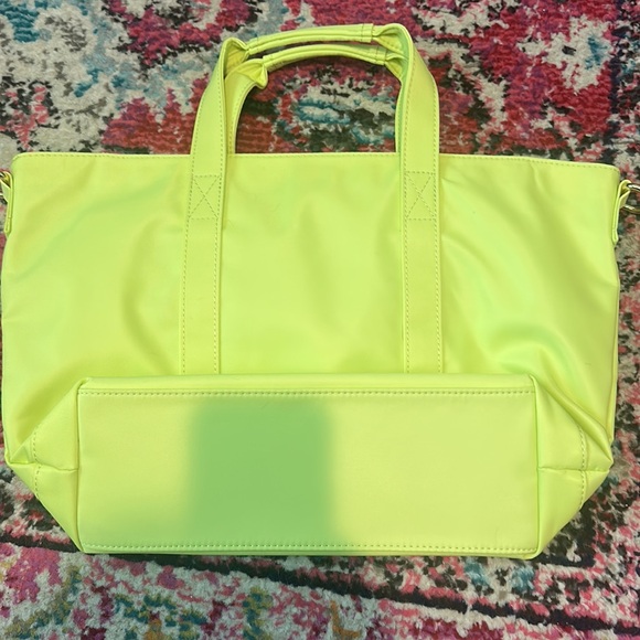 Stoney Clover Lane Lime Mini Tote NWT “MOM” Sewn Patches - Picture 3 of 4